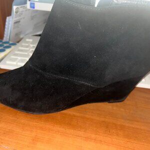 Black pointy toe boots; Sole Society brand